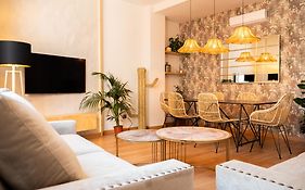 Stylish Apartment in the heart of Málaga with Pool